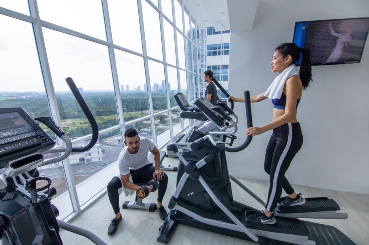 Fraser Place Puteri Harbour Nusajaya  Exteriér fotografie Elliptical cross trainer