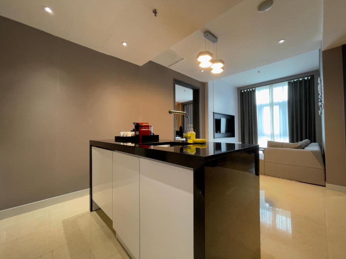 Fraser Place Puteri Harbour Nusajaya  Exteriér fotografie A kitchen island in a condominium