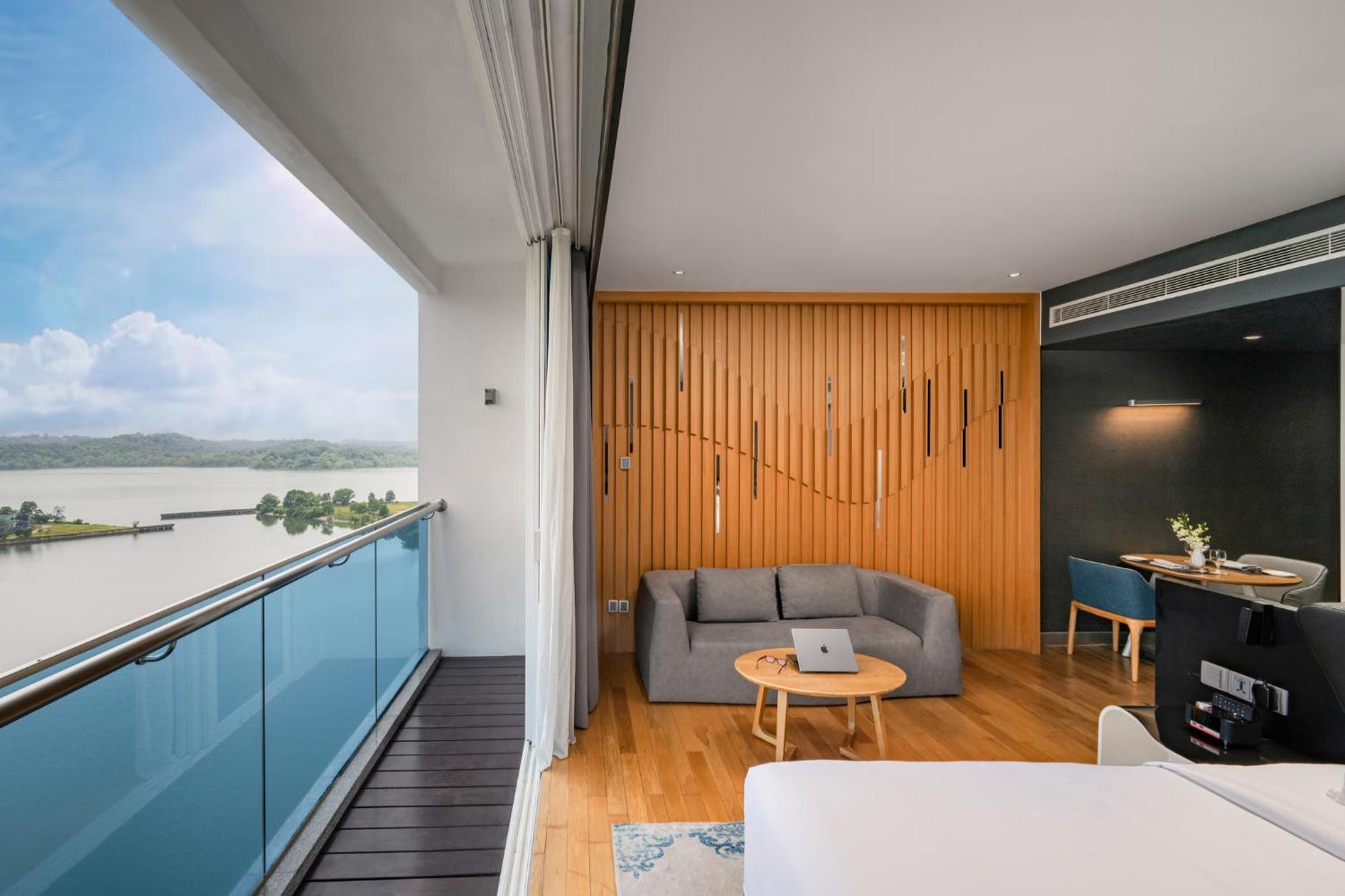 Fraser Place Puteri Harbour Nusajaya  Exteriér fotografie A suite at the hotel